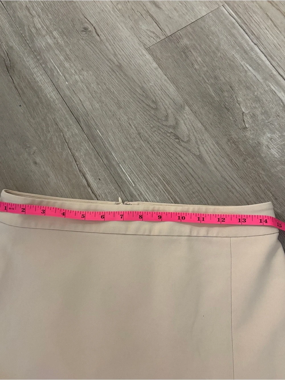 Aritzia Beige Mini Skirt Wilfred Patio Crepette Gold Size 6